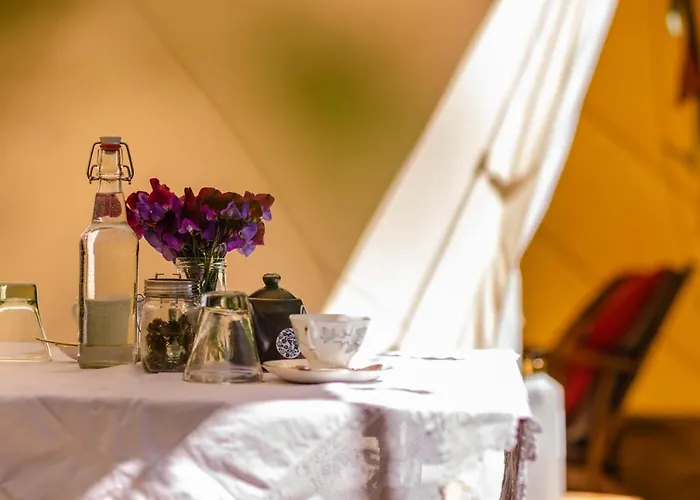 The Botanical Bell Tent Luksusowy namiot