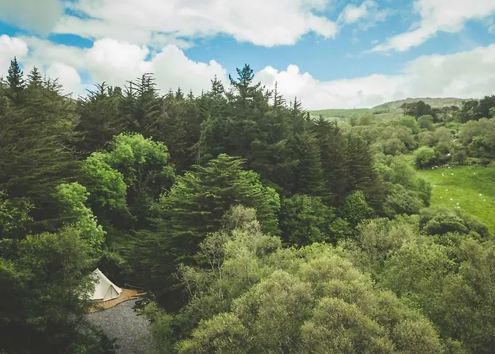 Campo de lujo The Botanical Bell Tent Glengarriff